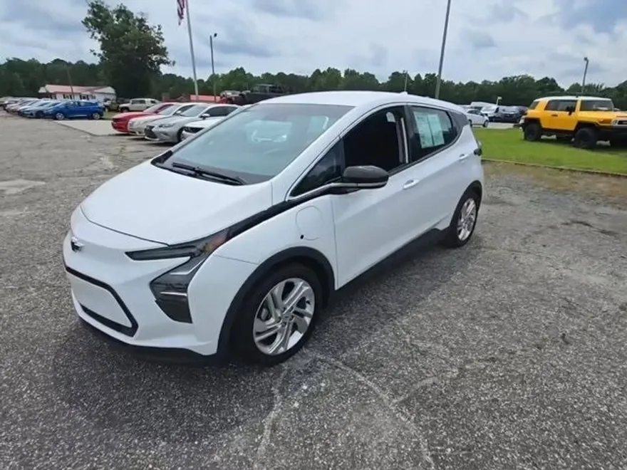 2023 Chevrolet Bolt EV 1LT photo 1