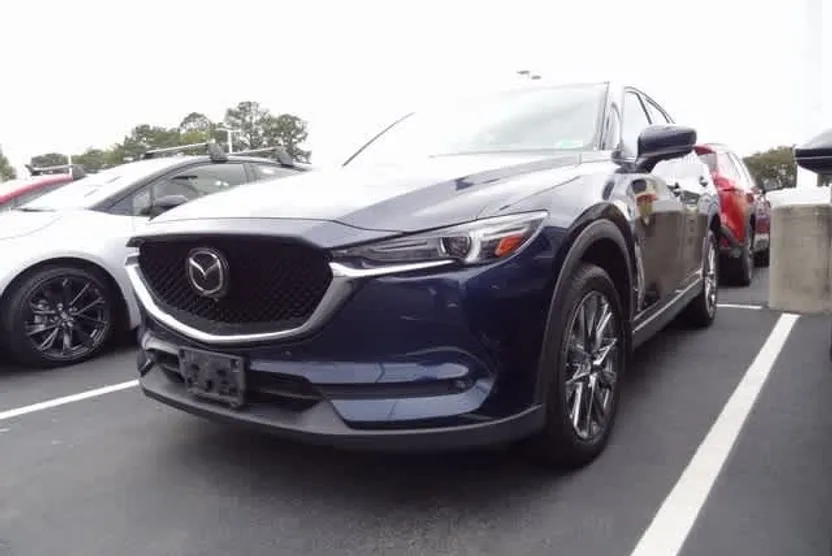 2020 Mazda CX-5 Signature photo 1