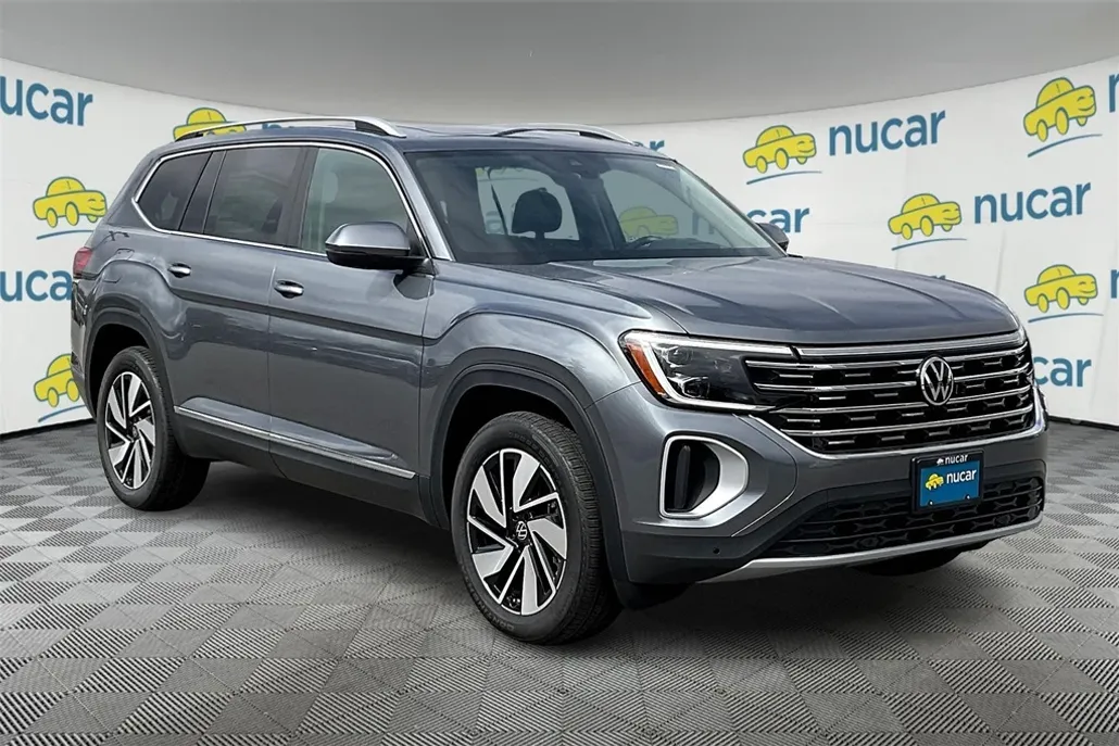 2025 Volkswagen Atlas SEL photo 1