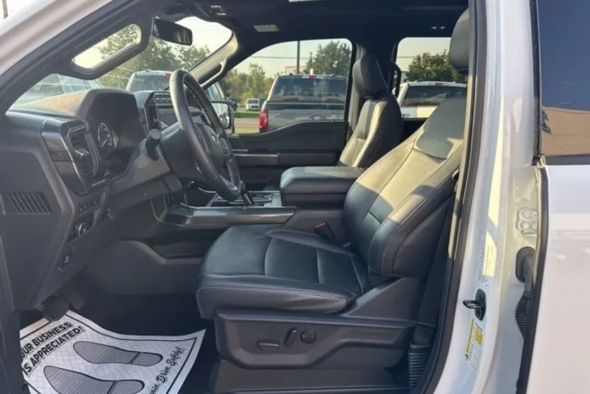 2023 Ford F-150 XLT photo 1