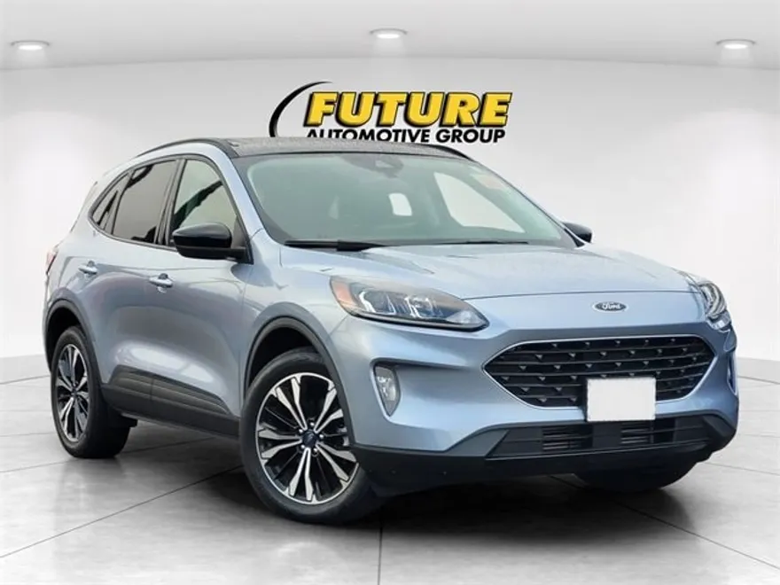 2022 Ford Escape SEL photo 1