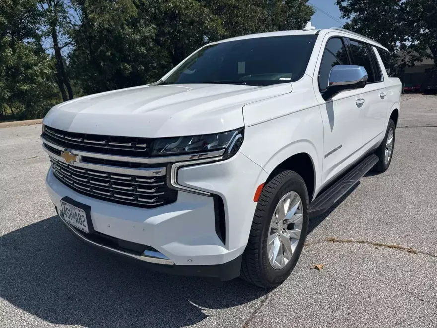 2021 Chevrolet Suburban Premier photo 1