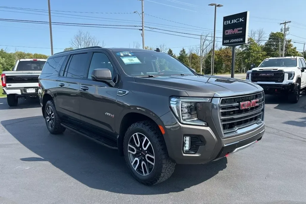 2021 Gmc Yukon XL AT4 photo 1