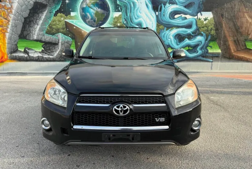 2009 Toyota RAV4 Limited photo 1