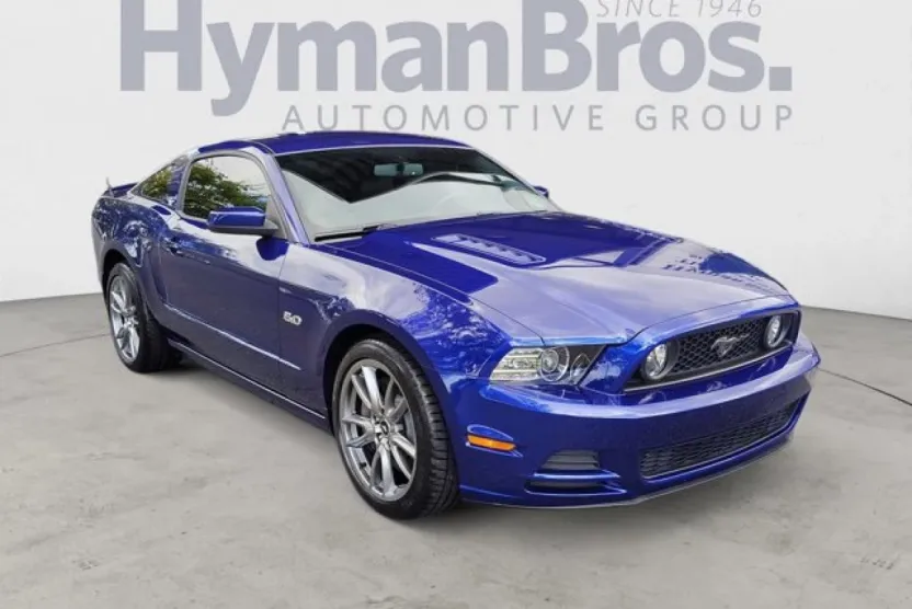 2013 Ford Mustang GT Premium photo 1