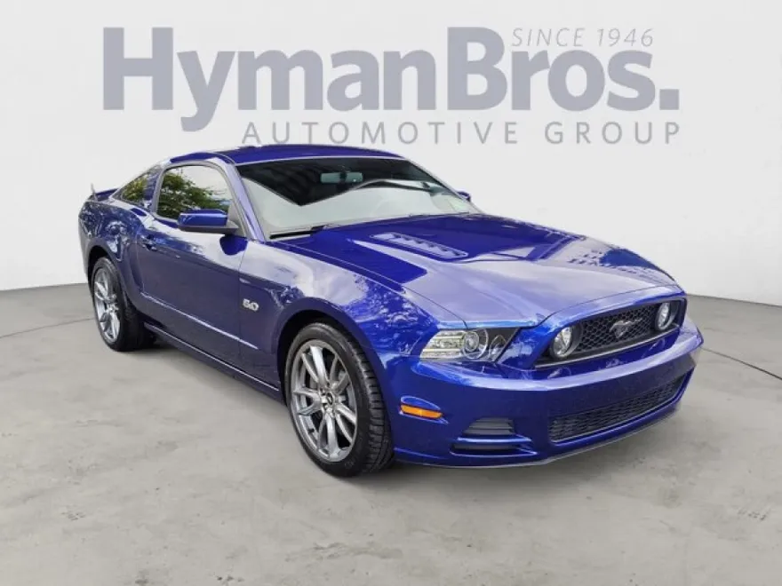 2013 Ford Mustang GT Premium photo 1