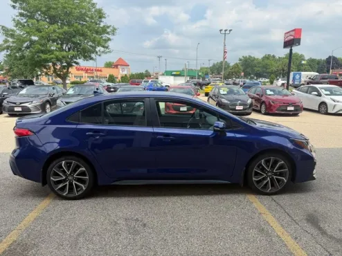 2022 Toyota Corolla SE photo 4