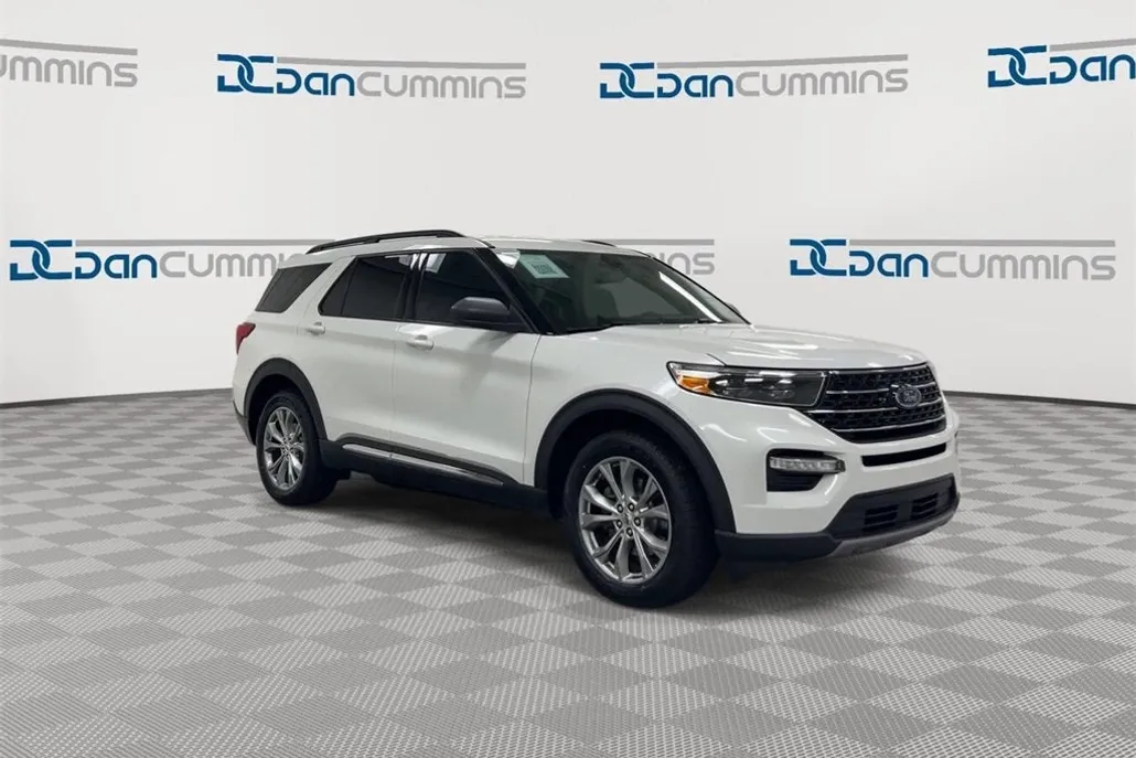 2020 Ford Explorer XLT photo 1
