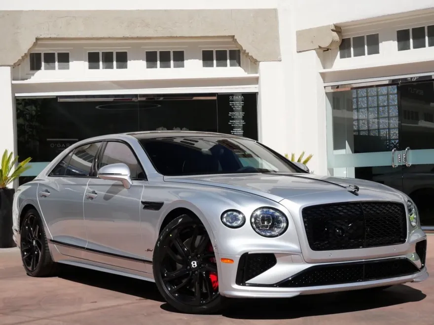 2025 Bentley Flying Spur Speed photo 1