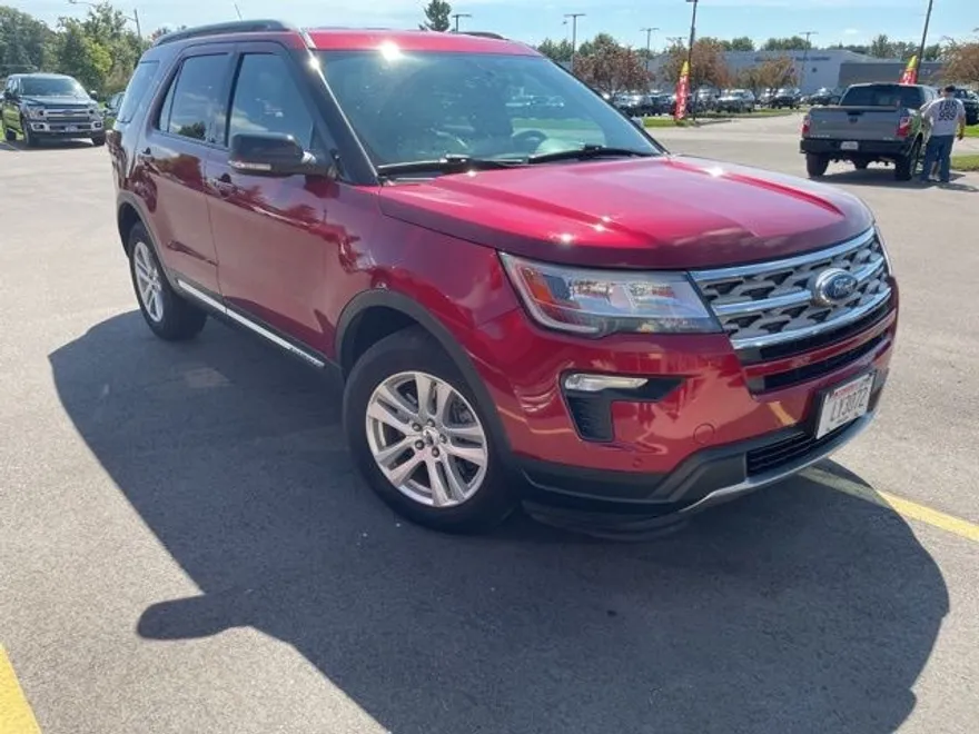 2018 Ford Explorer XLT photo 1