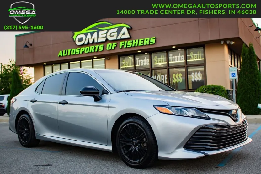 2018 Toyota Camry SE XLE photo 1