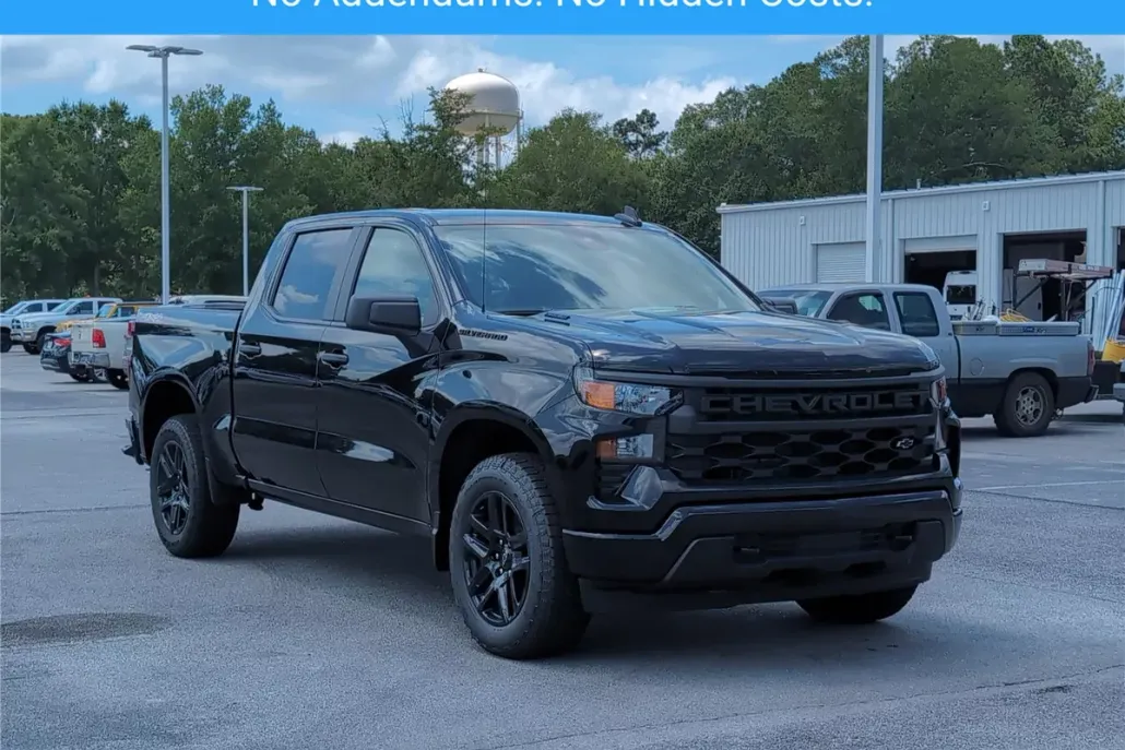 2025 Chevrolet Silverado 1500 Custom photo 1