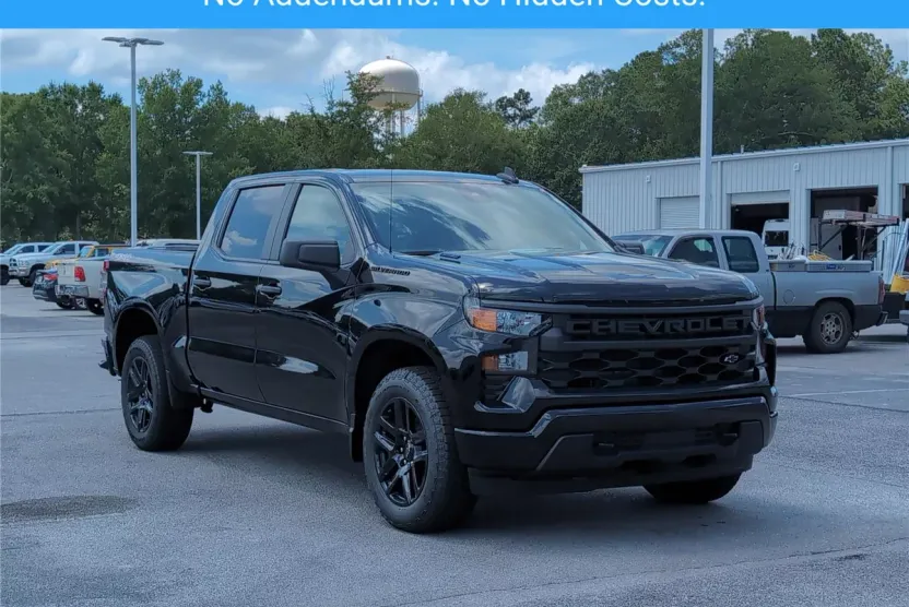 2025 Chevrolet Silverado 1500 Custom photo 1