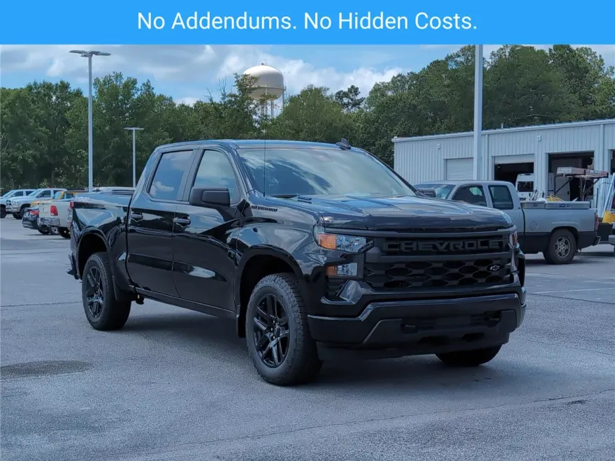 2025 Chevrolet Silverado 1500 Custom photo 1