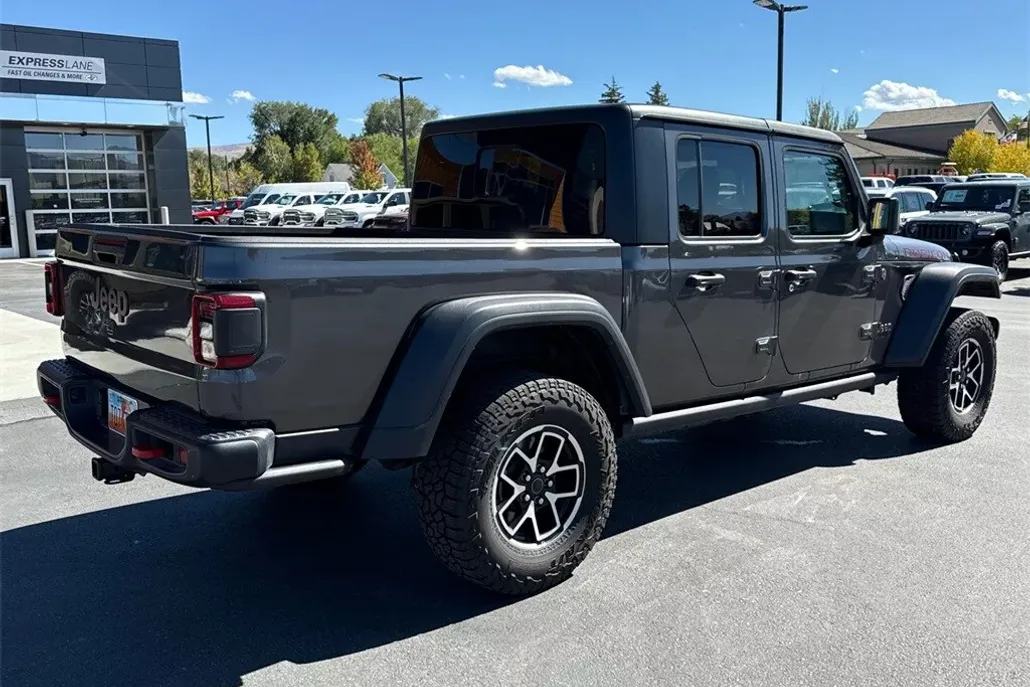2024 Jeep Gladiator Rubicon photo 1