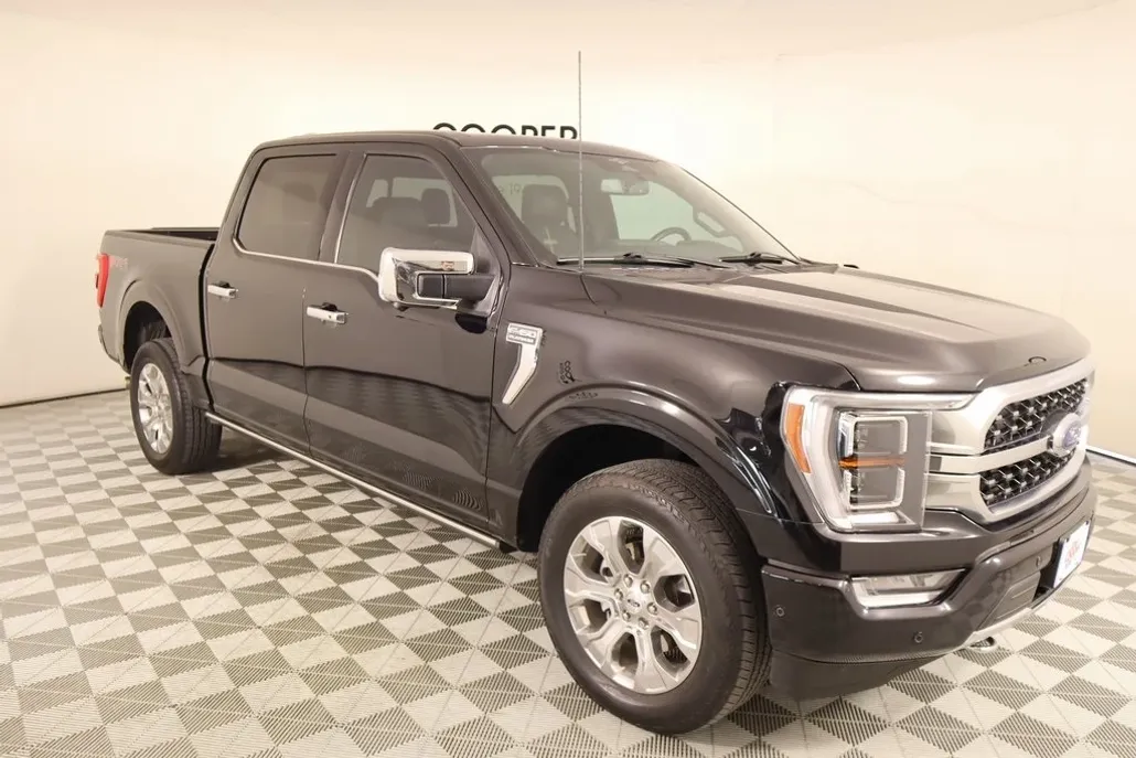 2023 Ford F-150 Platinum photo 1
