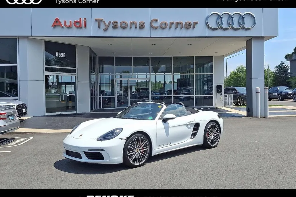 2023 Porsche Boxster S photo 1