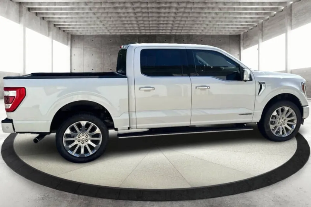 2022 Ford F-150 Limited photo 1