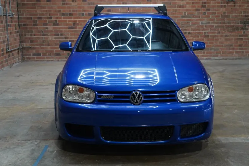 2004 Volkswagen Golf R32 photo 1