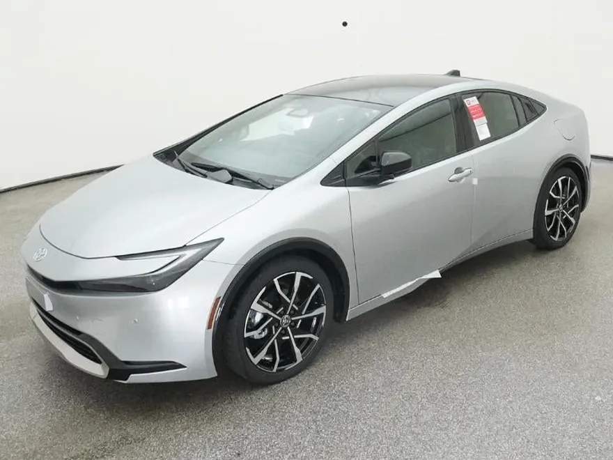 2026 Toyota Prius Plug-in Hybrid XSE photo 1
