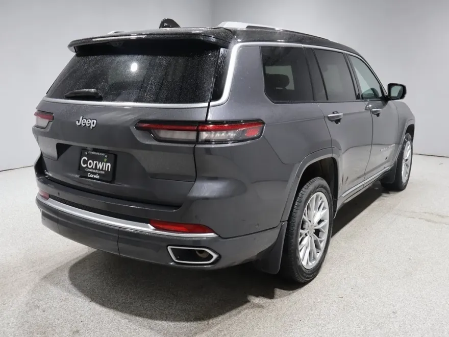 2022 Jeep Grand Cherokee L Summit photo 1