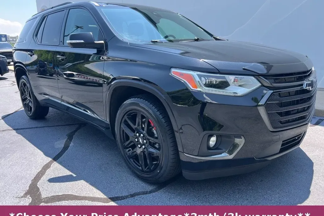 2021 Chevrolet Traverse Premier photo 1
