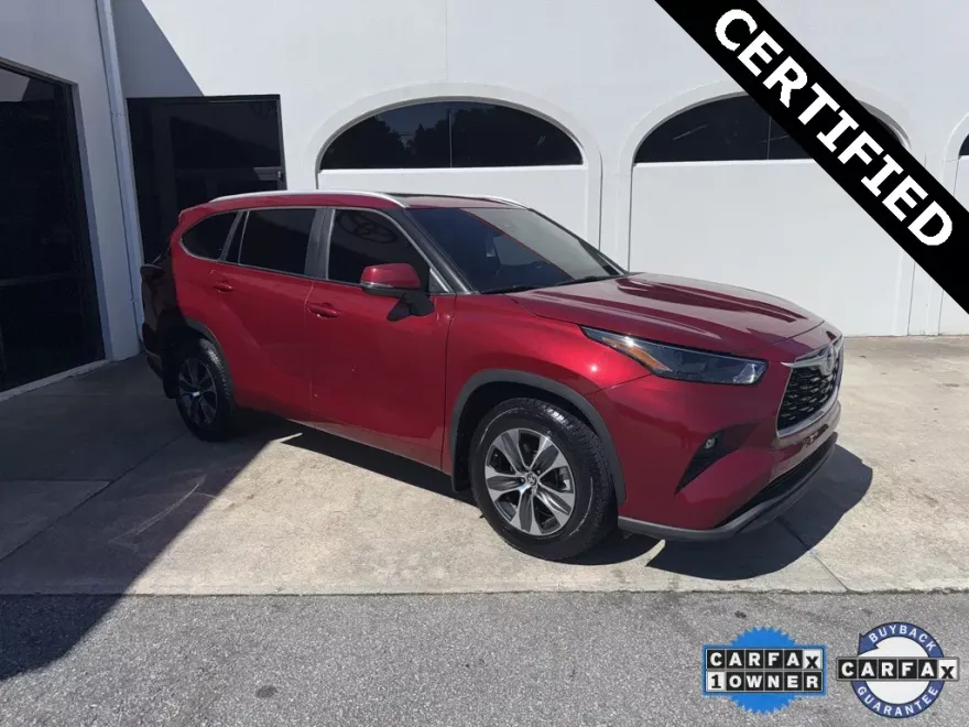 2024 Toyota Highlander XLE photo 1