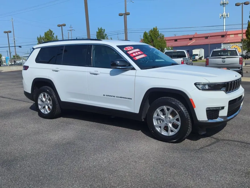2023 Jeep Grand Cherokee Limited photo 1