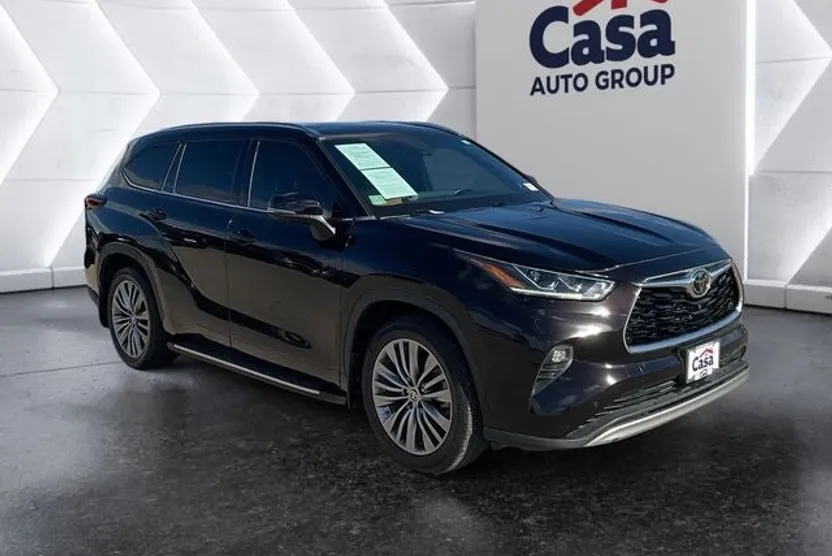 2021 Toyota Highlander Platinum photo 1