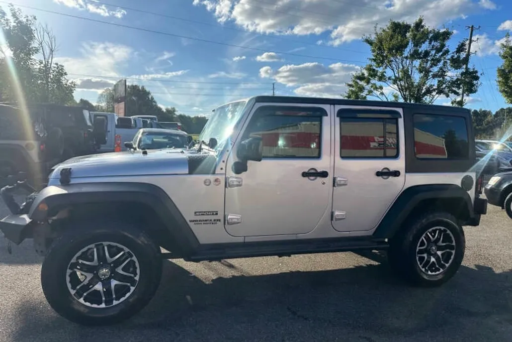2011 Jeep Wrangler Unlimited Sport photo 1