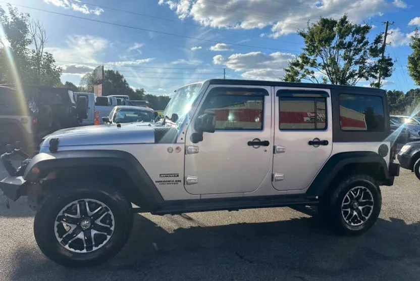2011 Jeep Wrangler Unlimited Sport photo 1