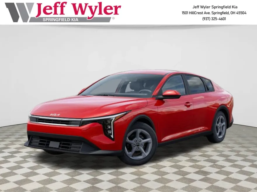 2025 Kia K4 LXS photo 1