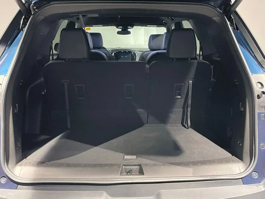 2023 Chevrolet Traverse Leather photo 1