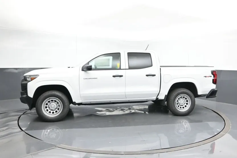 2026 Chevrolet Colorado Work Truck photo 1