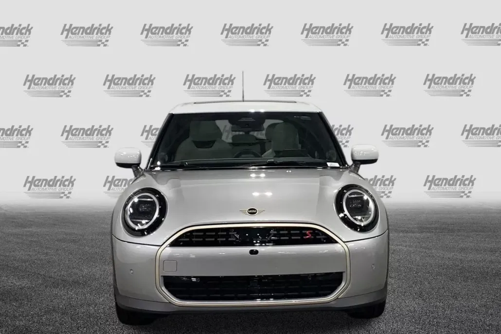 2025 Mini Cooper S 4 Door Hardtop photo 1