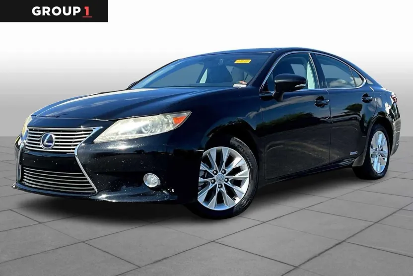 2013 Lexus ES 300h photo 1