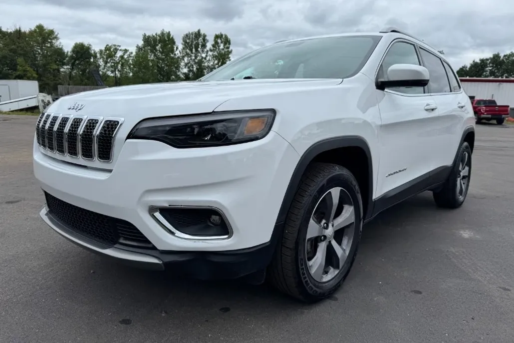 2020 Jeep Cherokee Limited photo 1