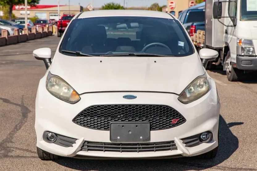 2017 Ford Fiesta ST photo 1