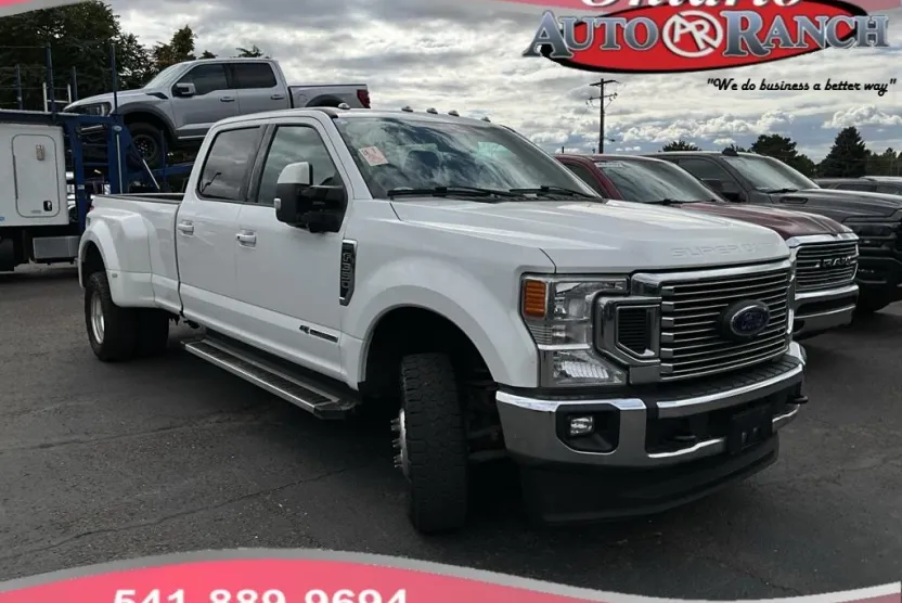 2022 Ford F-350 Lariat photo 1