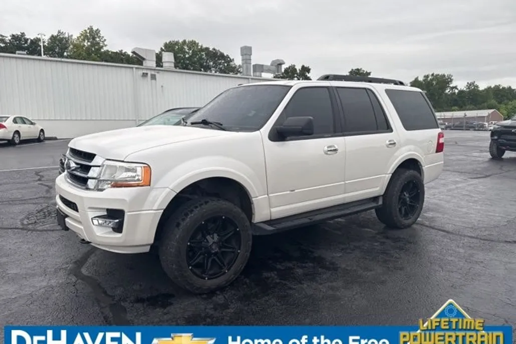 2017 Ford Expedition XLT photo 1