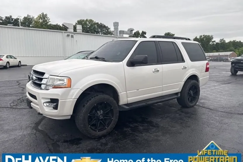 2017 Ford Expedition XLT photo 1