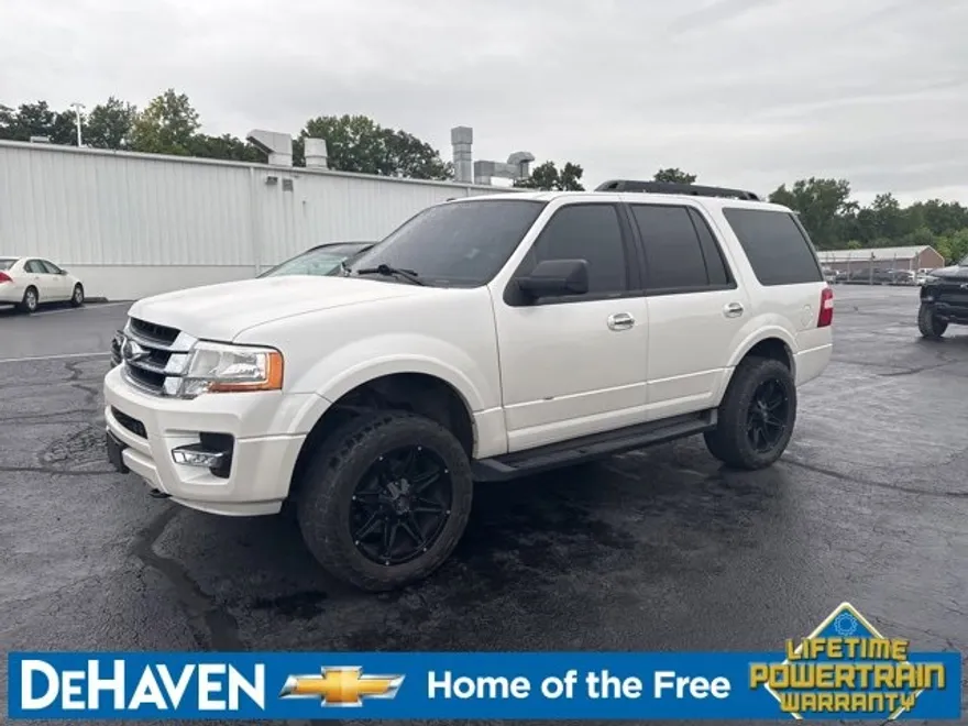 2017 Ford Expedition XLT photo 1