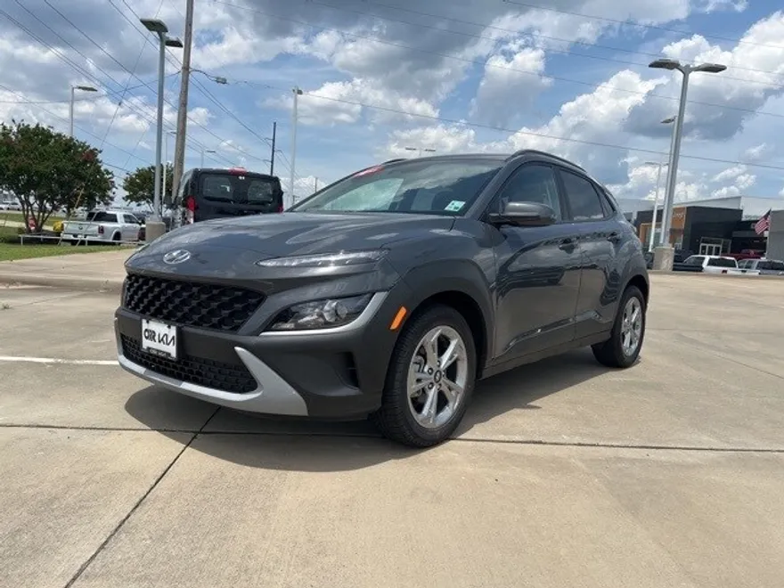 2023 Hyundai Kona SEL photo 1