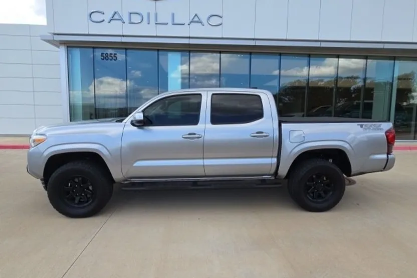 2023 Toyota Tacoma SR V6 photo 1