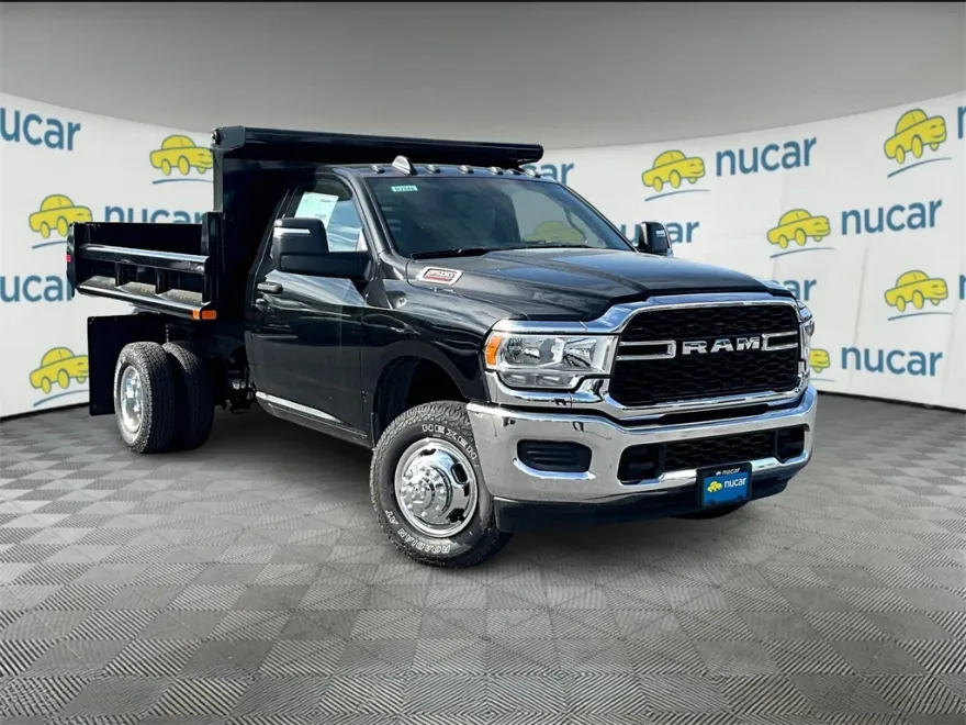 2025 Ram 3500 Tradesman photo 1