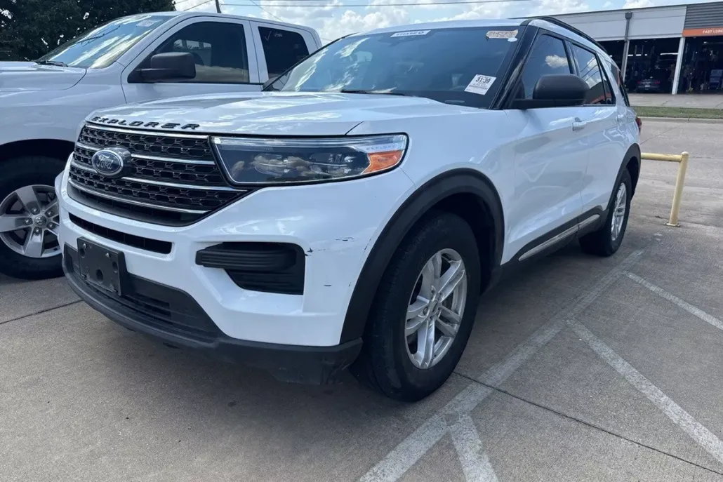 2020 Ford Explorer XLT photo 1