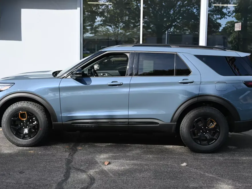 2026 Ford Explorer photo 1