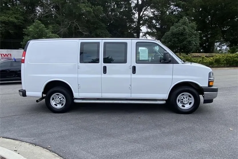2024 Chevrolet Express 2500 Work Van Cargo photo 1