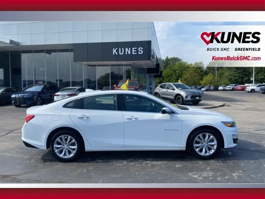2024 Chevrolet Malibu 1LT photo 1
