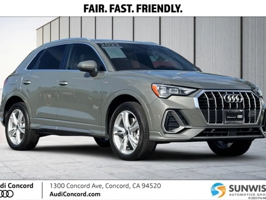 2022 Audi Q3 S line Premium photo 1